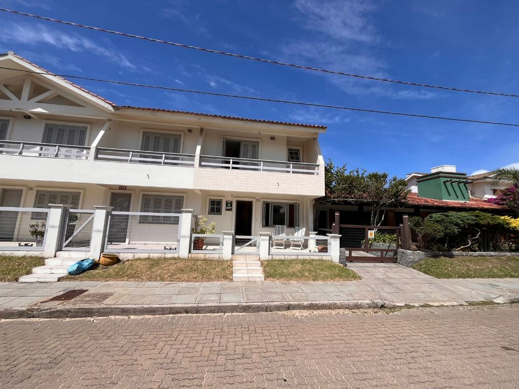 Apartamento com 105m² e 3 dormitórios no bairro CENTRO em Xangri-lá para Comprar