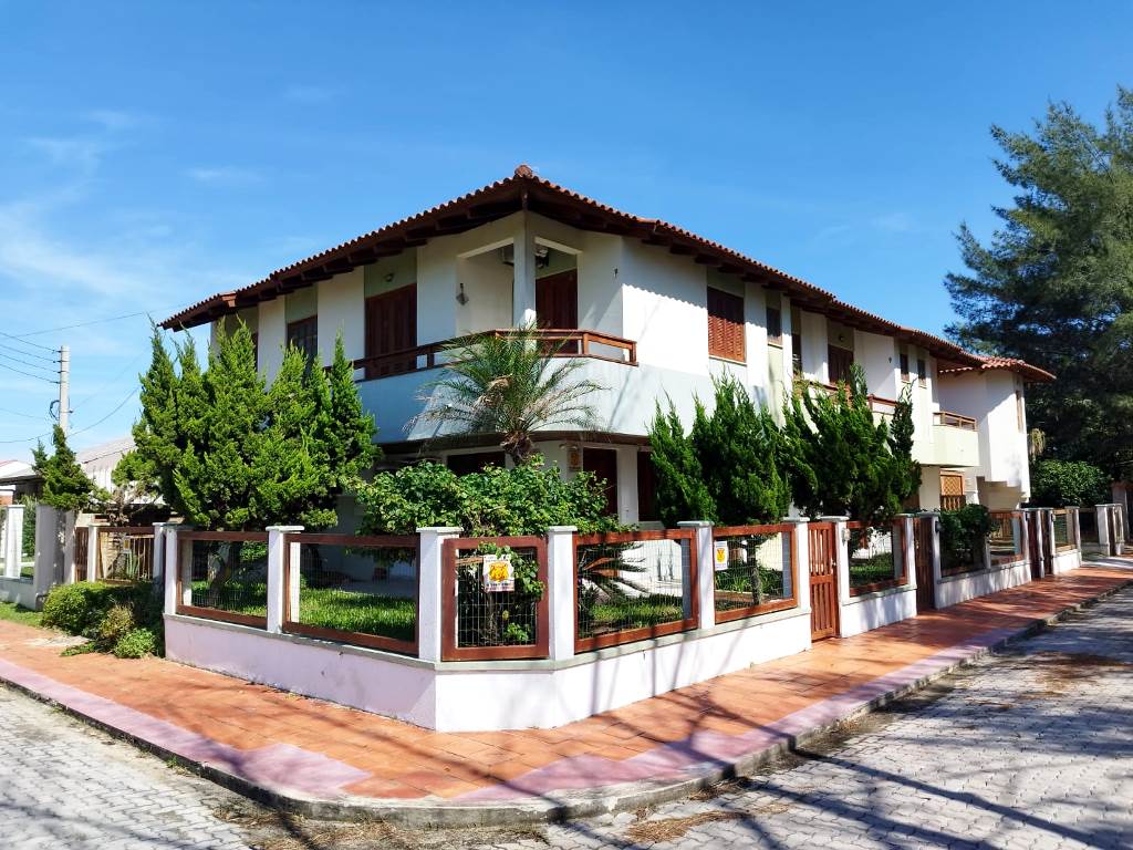 Duplex  com 116m² e 3 dormitórios no bairro CENTRO em Xangri-lá para Comprar