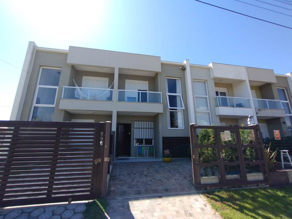 Casa Geminada com 180m² e 2 dormitórios no bairro ARPOADOR em Xangri-lá para Comprar