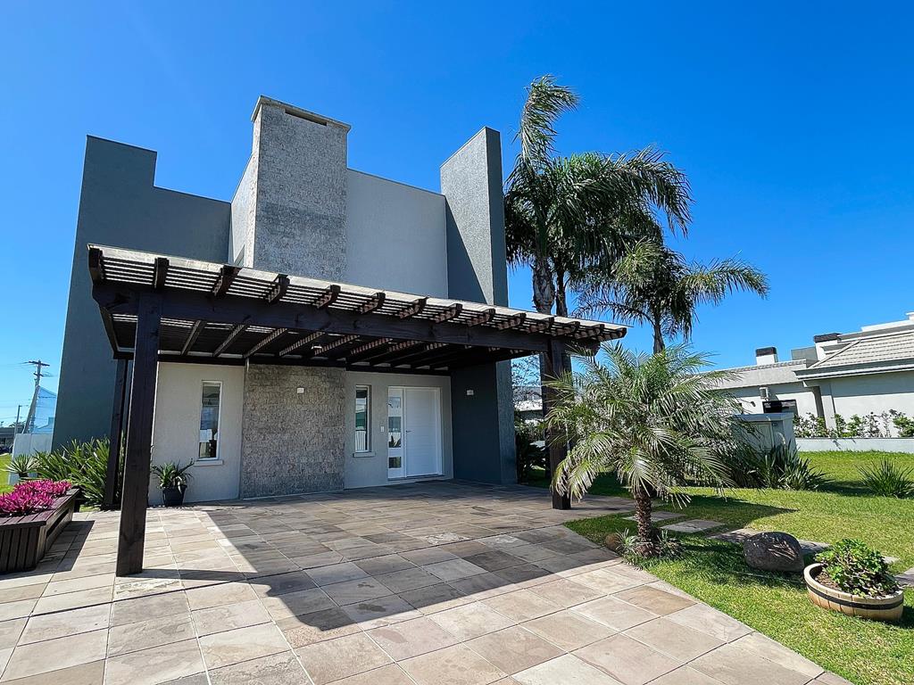 Casa em Condomínio com 150m² e 3 dormitórios no bairro DUBAI em Capão da Canoa para Comprar