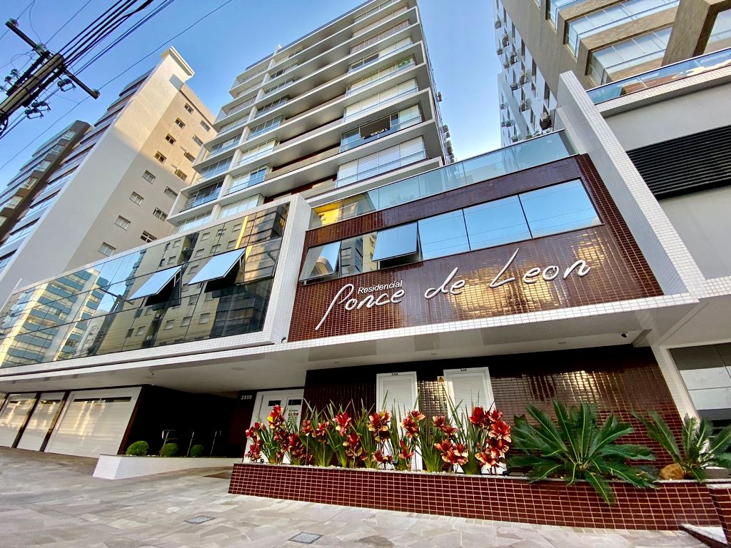 Apartamento com 85m² e 2 dormitórios no bairro CENTRO em Capão da Canoa para Comprar