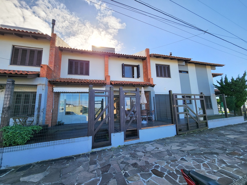 Duplex  com 71m² e 2 dormitórios no bairro CENTRO em Xangri-lá para Comprar