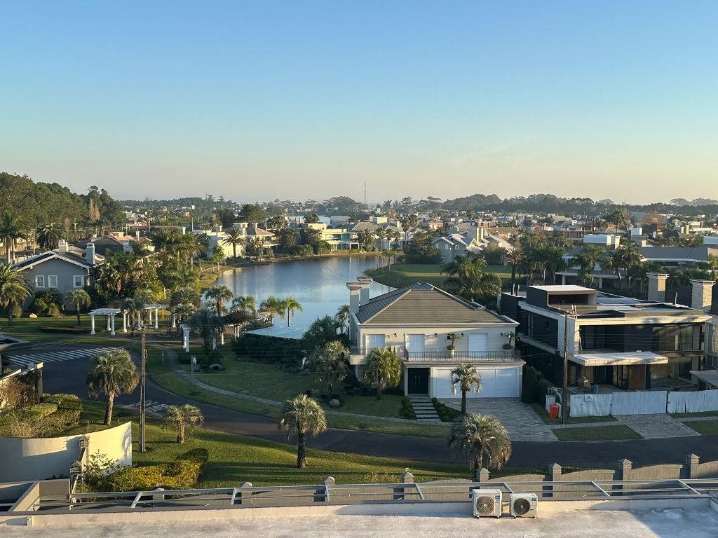 Apartamento com 72m² e 2 dormitórios, Ed. Livin em Xangri-lá para Comprar