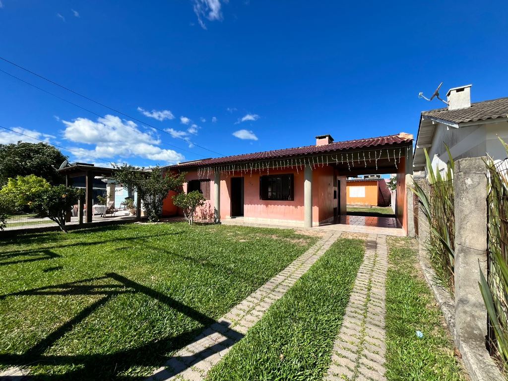 Casa Térrea com 85m² e 4 dormitórios no bairro CENTRO em Xangri-lá para Comprar