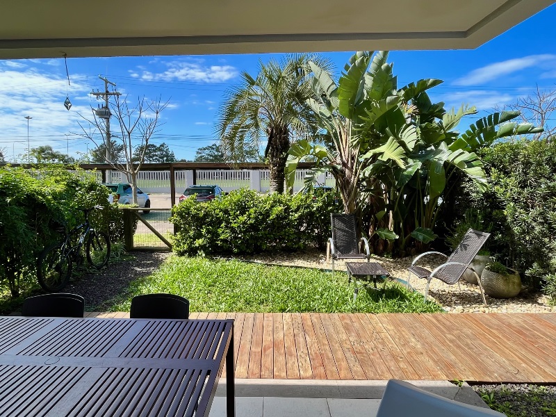 Casa em Condomínio e 1 dormitório no bairro ROSSI DE ATLÂNTIDA em Xangri-lá para Comprar