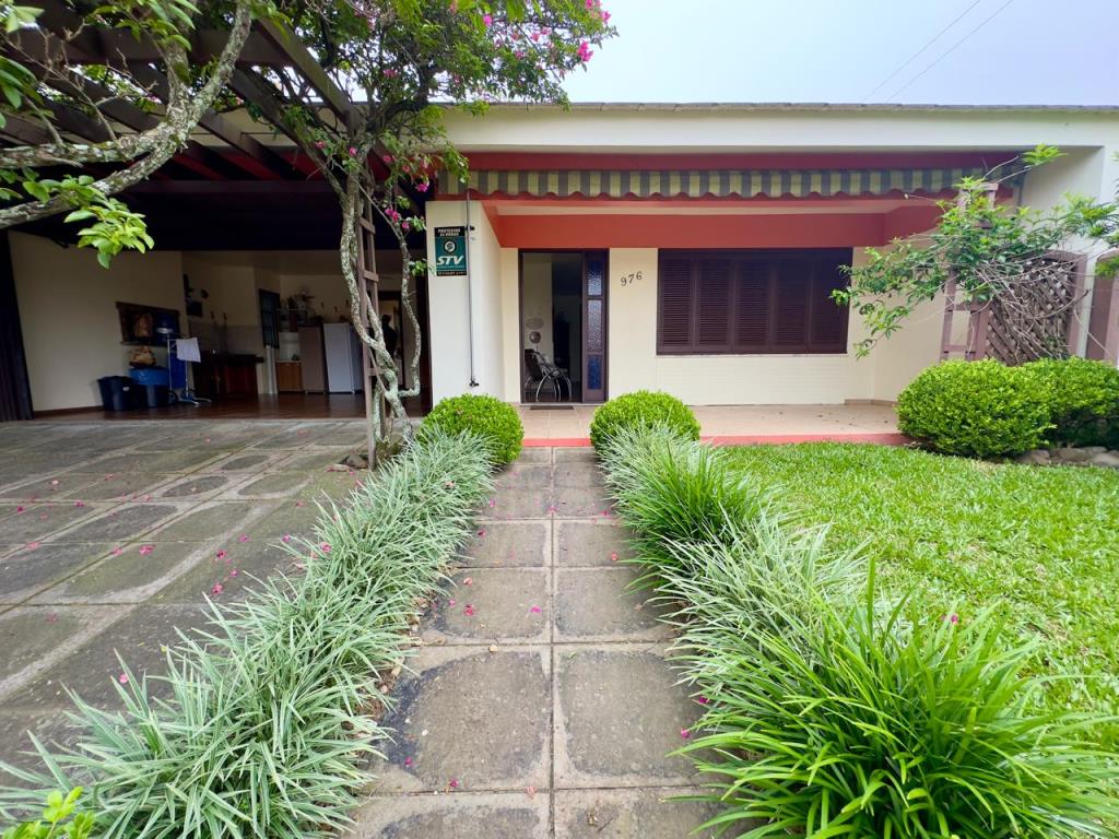 Casa Térrea com 176m² e 3 dormitórios no bairro CENTRO em Xangri-lá para Comprar